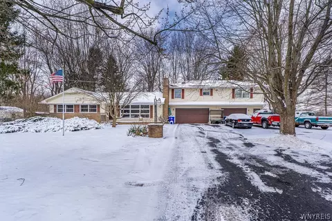 5808 Buell St, Newstead, NY 14001