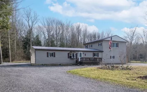 2255 New Jerusalem Rd, Eden, NY 14057