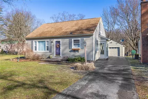 260 North St, Aurora, NY 14052