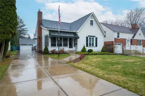 162 Ivyhurst Rd, Amherst, NY 14226