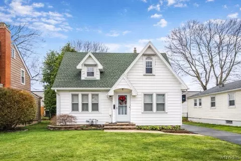 41 Cleverdale Rd, Greece, NY 14616