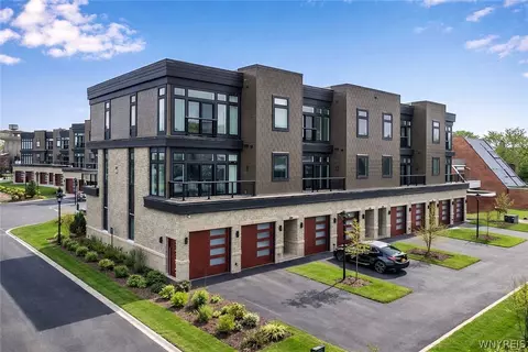 244 Lakefront Blvd, Buffalo, NY 14202