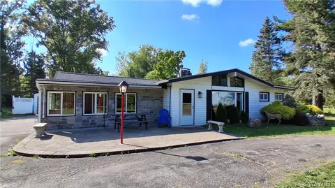 8420 Northfield Rd, Clarence Center, NY 14032