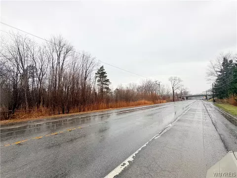 Main Street, Pembroke, NY 14036