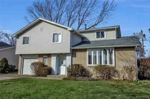 378 S Creek Dr, Depew, NY 14043