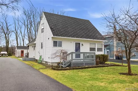 71 River St, Batavia, NY 14020