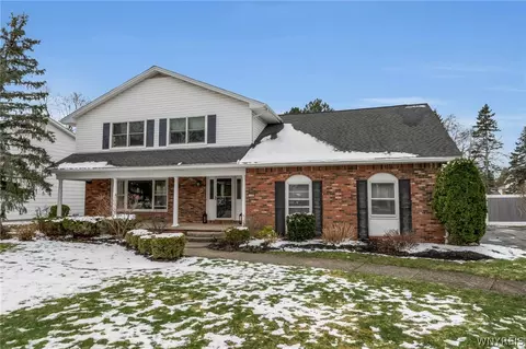 125 Dan Troy Dr, Amherst, NY 14221