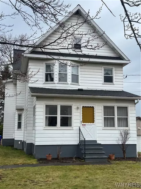 5204 Abbott Rd, Hamburg, NY 14075