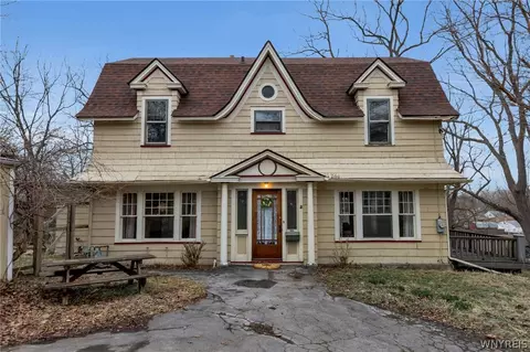 134 Buffum St, Buffalo, NY 14210