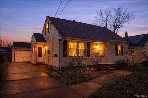 65 6th Ave, Lancaster, NY 14086