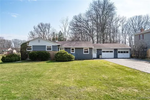 970 Elliott Dr, Lewiston, NY 14092