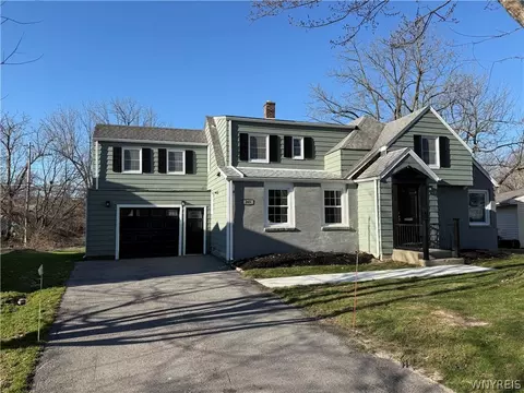 243 Lehn Springs Dr, Amherst, NY 14221