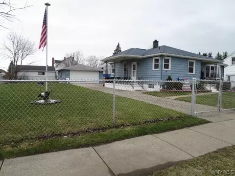 56 Peoria Ave, Cheektowaga, NY 14206