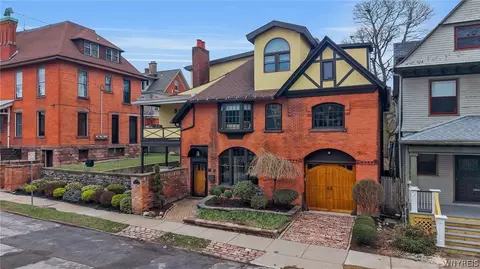 175 College St, Buffalo, NY 14201