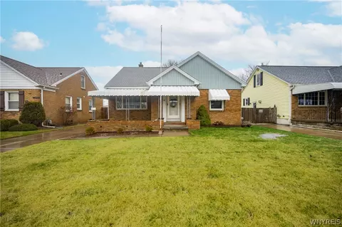 27 Edmund St, Cheektowaga, NY 14227