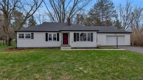 7531 Quaker Rd, Orchard Park, NY 14127