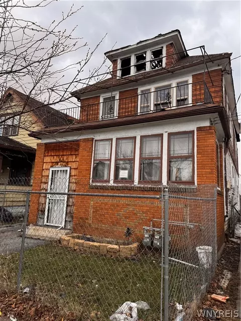 116 Fisher St, Buffalo, NY 14215