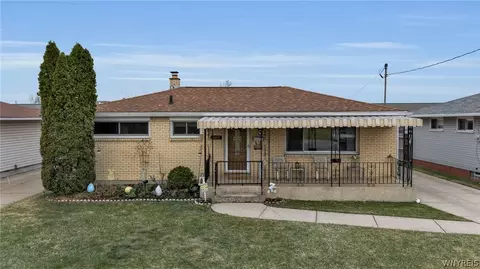 380 Two Mile Creek Rd, Tonawanda, NY 14150