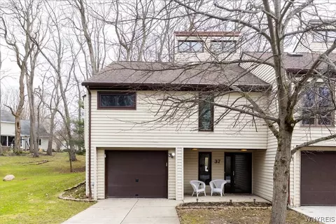 37 Tunbridge Walke, Aurora, NY 14052