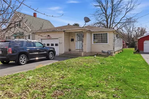 361 Rumbold Ave, North Tonawanda, NY 14120