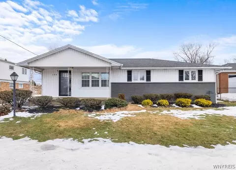 108 Circle Ln, Lackawanna, NY 14218