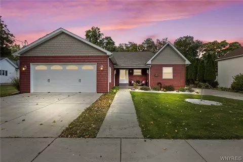 41 Liberty St, Pomfret, NY 14063