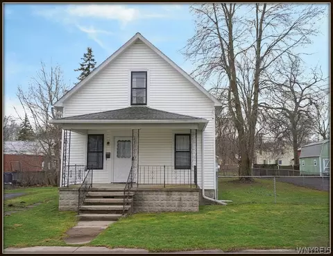 90 Evans St, Lockport, NY 14094