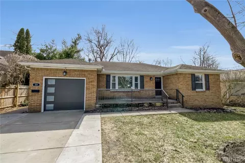 23 W Willowdale Dr, West Seneca, NY 14224