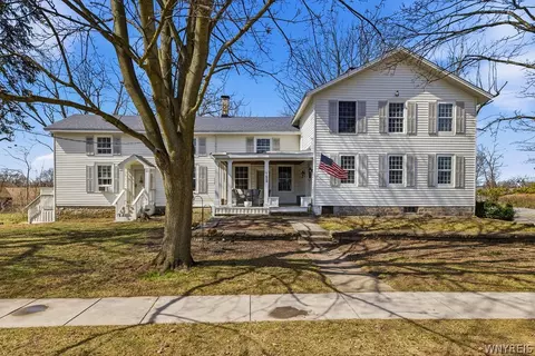 155 S 5th St, Lewiston, NY 14092