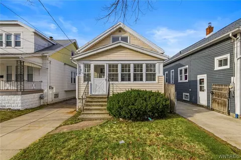 102 Rosedale St, Buffalo, NY 14207