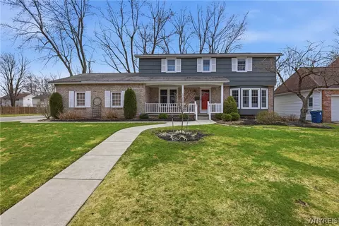 95 Autumnview Rd, Amherst, NY 14221
