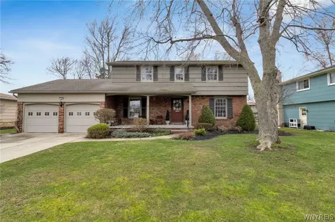113 Cherrywood Dr, Amherst, NY 14221