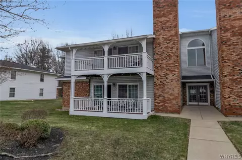 1095 Youngs Rd #C, Amherst, NY 14221