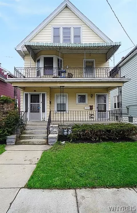 54 Pine Ridge Rd, Buffalo, NY 14211