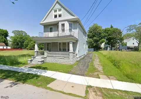 49 Howlett St, Buffalo, NY 14211
