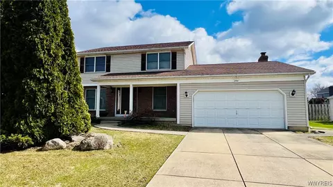 204 Holiday Ln, Hamburg, NY 14075