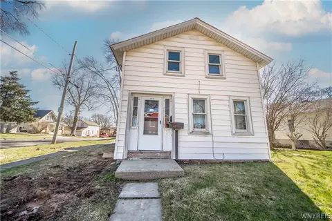 167 Lock St, Lockport, NY 14094