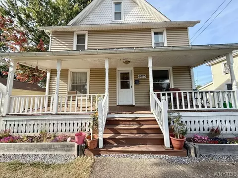 6073 2nd St, Newfane, NY 14108