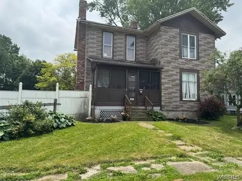 501 S Academy St, Ridgeway, NY 14103