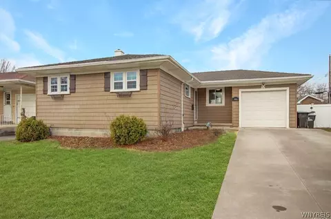 66 Westwood Dr, Tonawanda, NY 14150