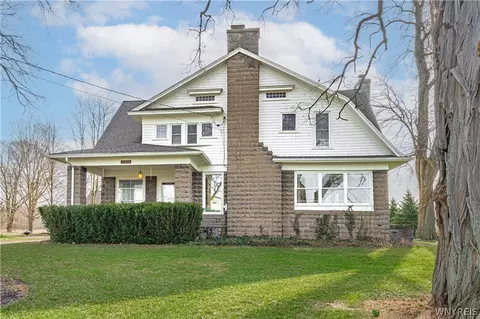 2459 Mcclew Rd, Burt, NY 14028