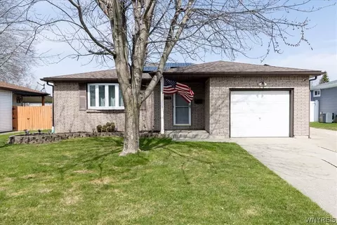 278 N Seine Dr, Cheektowaga, NY 14227