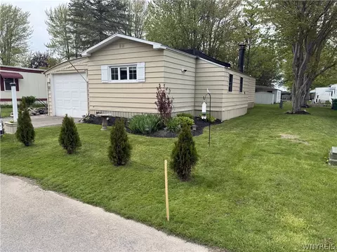 55 Aspen St, Newstead, NY 14001