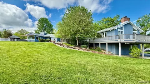6975 Sweetland Rd, Evans, NY 14047