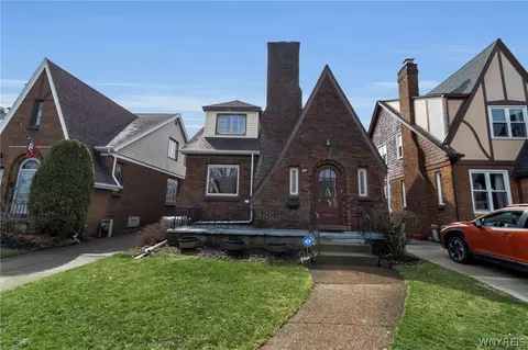 28 Woodward Ave, Buffalo, NY 14217