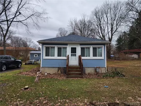 173 W Sterling Ave, Evans, NY 14006