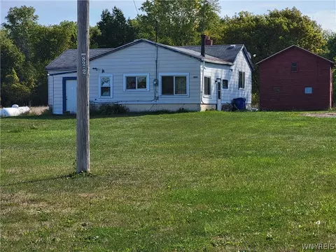 2351 Checkered Tavern Rd, Hartland, NY 14008
