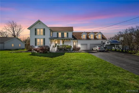 5910 Salt Rd, Clarence, NY 14031