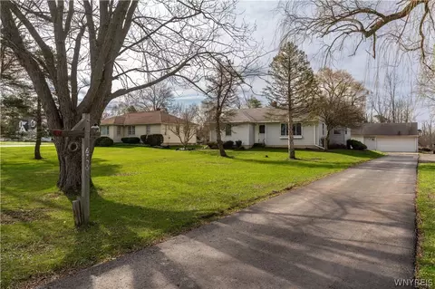 6700 Clinton St, Elma, NY 14059