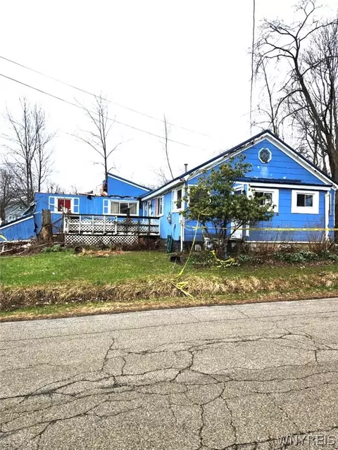 155 Argyle Ave, Evans, NY 14006
